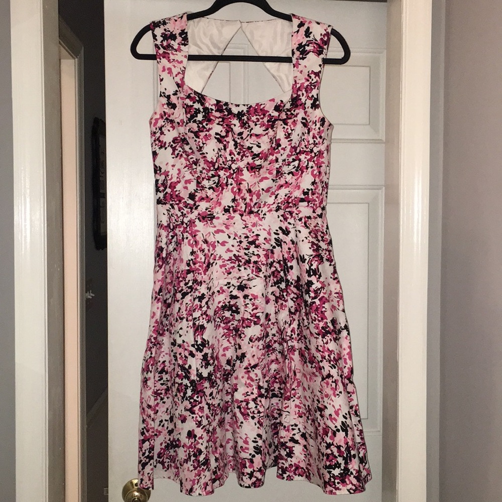 White House Black Market Floral Dress, size 6